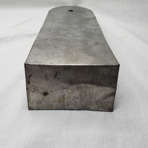 Three Distressed Vintage Primitive Tin Decor Pieces Candle and Tart Holders - Picture 10 of 10